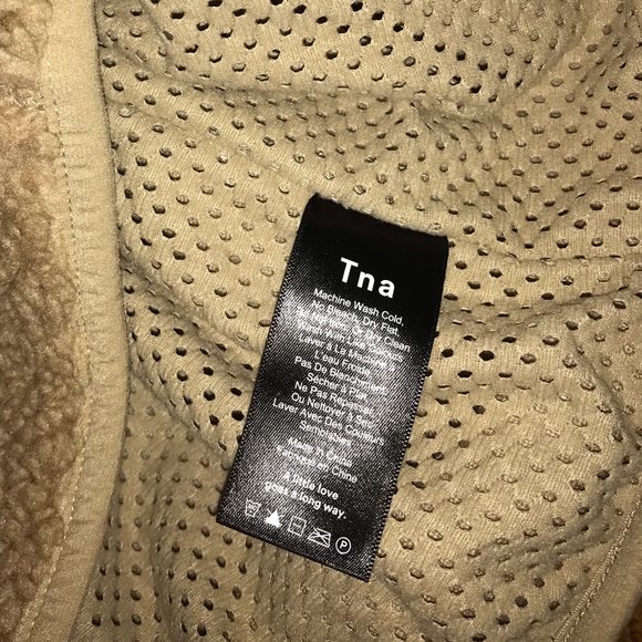 Aritizia TNA Teddy Jacket Tan Sherpa Fleece - Picture 8 of 11